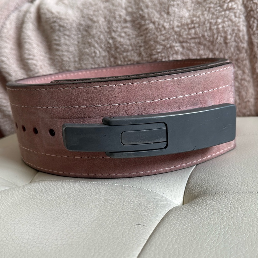 INZER
Forever Lever Belt 10MM
Attributes: PINK,
LARGE(34-38)